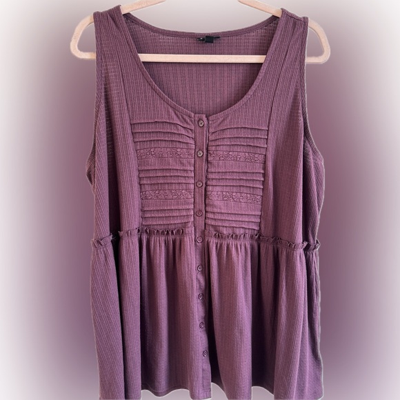torrid Tops - Torrid Mauve Sleeveless button up Blouse